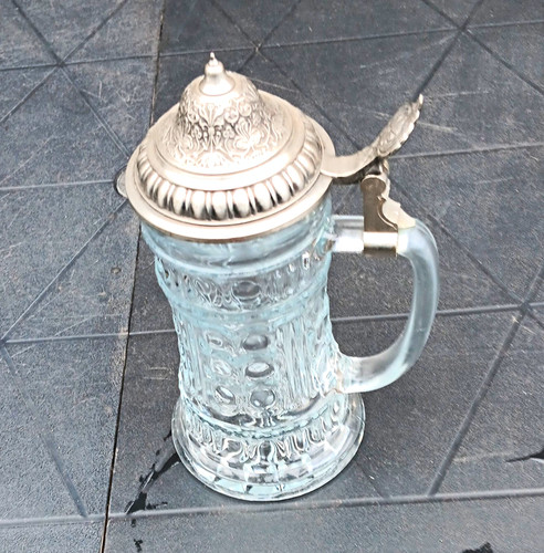 Glas bierkrug mit zinndeckel - glas-bierkrug,