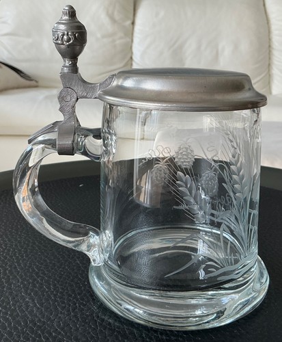 Glas bierkrug mit - bierkrug, zinndeckel