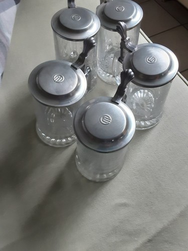 Wunderschöne bierkrüge mit - wunderschöne,
