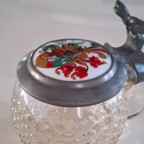 Glaskrug mit zinndeckel - glaskrug,