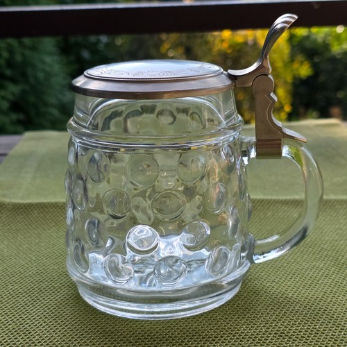 Glas bierkrug mit zinndeckel - glas,
