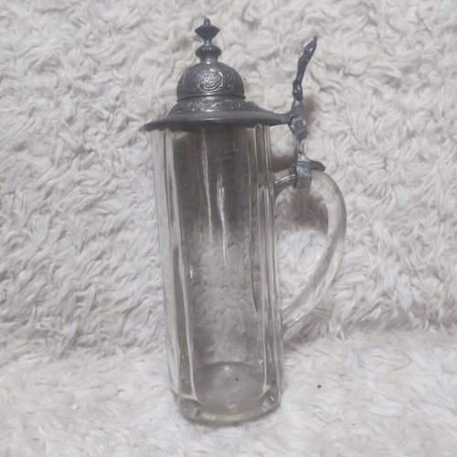 Glaskrug mit zinndeckel - glaskrug,