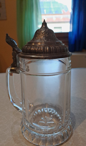 Glas bierkrug rund mit - bierkrug,