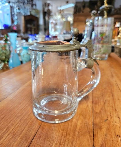 Antiker bierkrug aus glas - bierkrug,