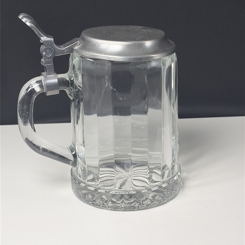 Historischer bierkrug mit - bierkrug,