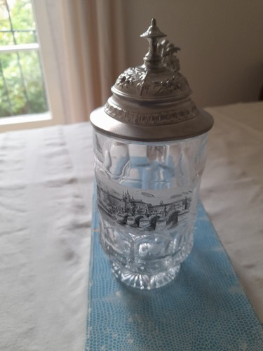 Bierkrug aus kristallglas mit - bierkrug,