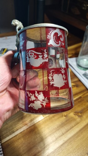 Antiker glasbierkrug rot - antiker,