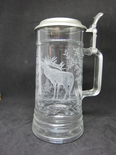 Bierkrug aus glas mit - aus,